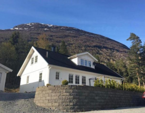 Hus i Stryn
